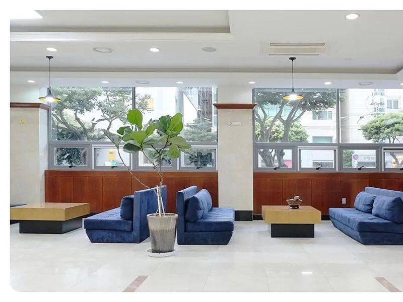 Jeju Parkside Tourist Hotel מראה חיצוני תמונה