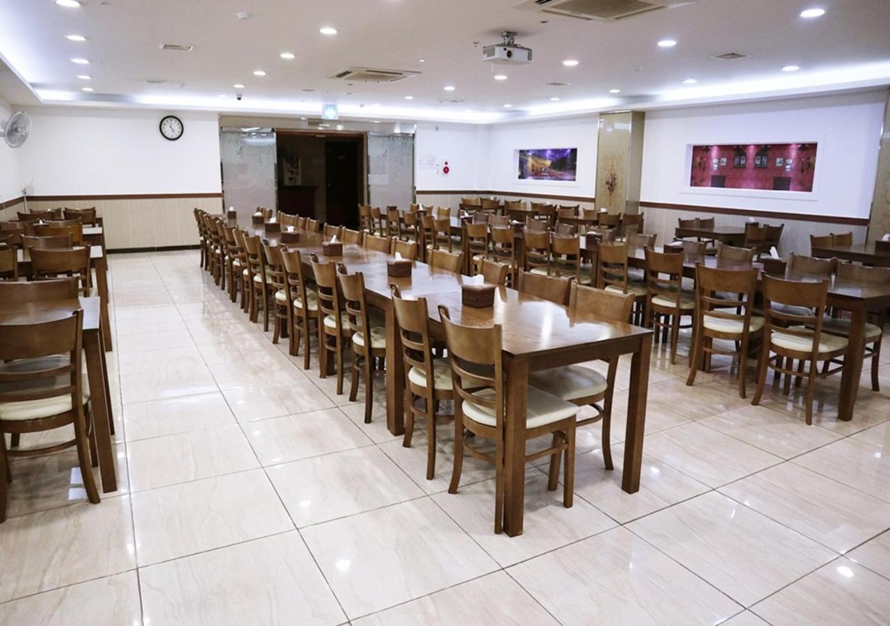 Jeju Parkside Tourist Hotel מראה חיצוני תמונה